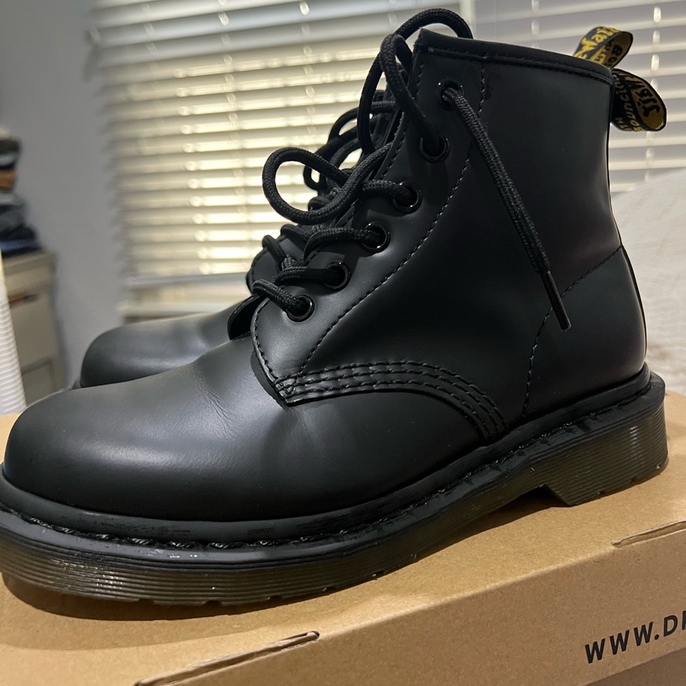 Black Dr. Martens boot BRAND NEW!